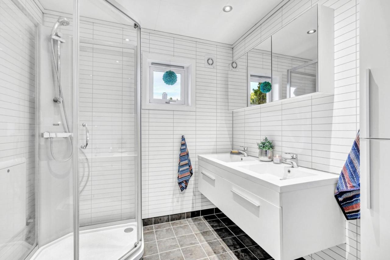 Private Room In Shared Apartment Trondheim Bagian luar foto